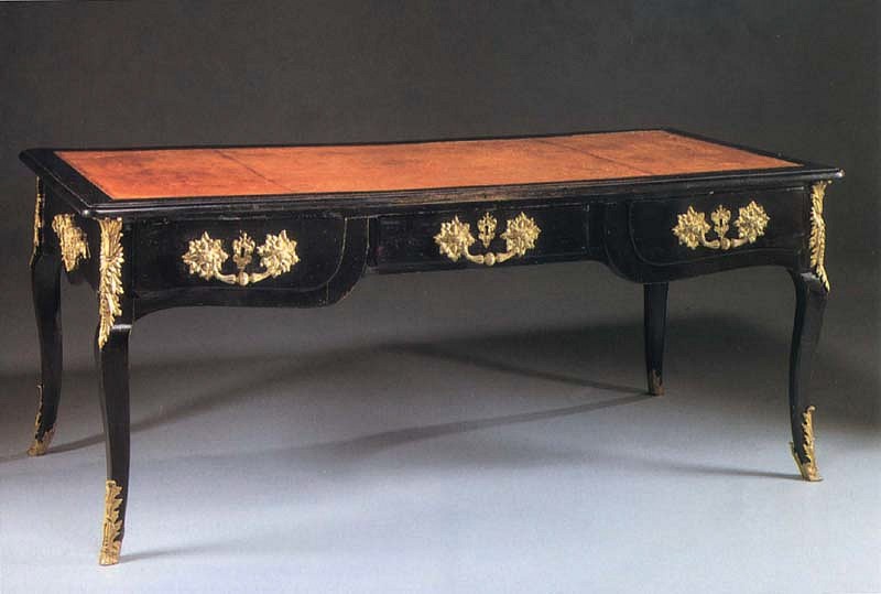 18th-Century FRENCH, Régence Black Lacquer Bureau Plat
1700-1725, Black lacquered wood